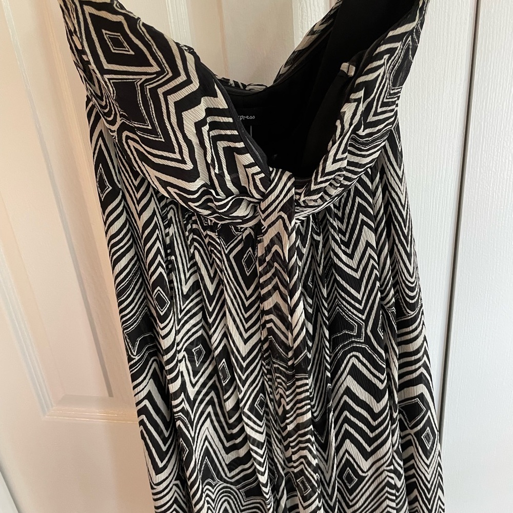 Express Patterned Blacks Mini White Mini Dress - image 2